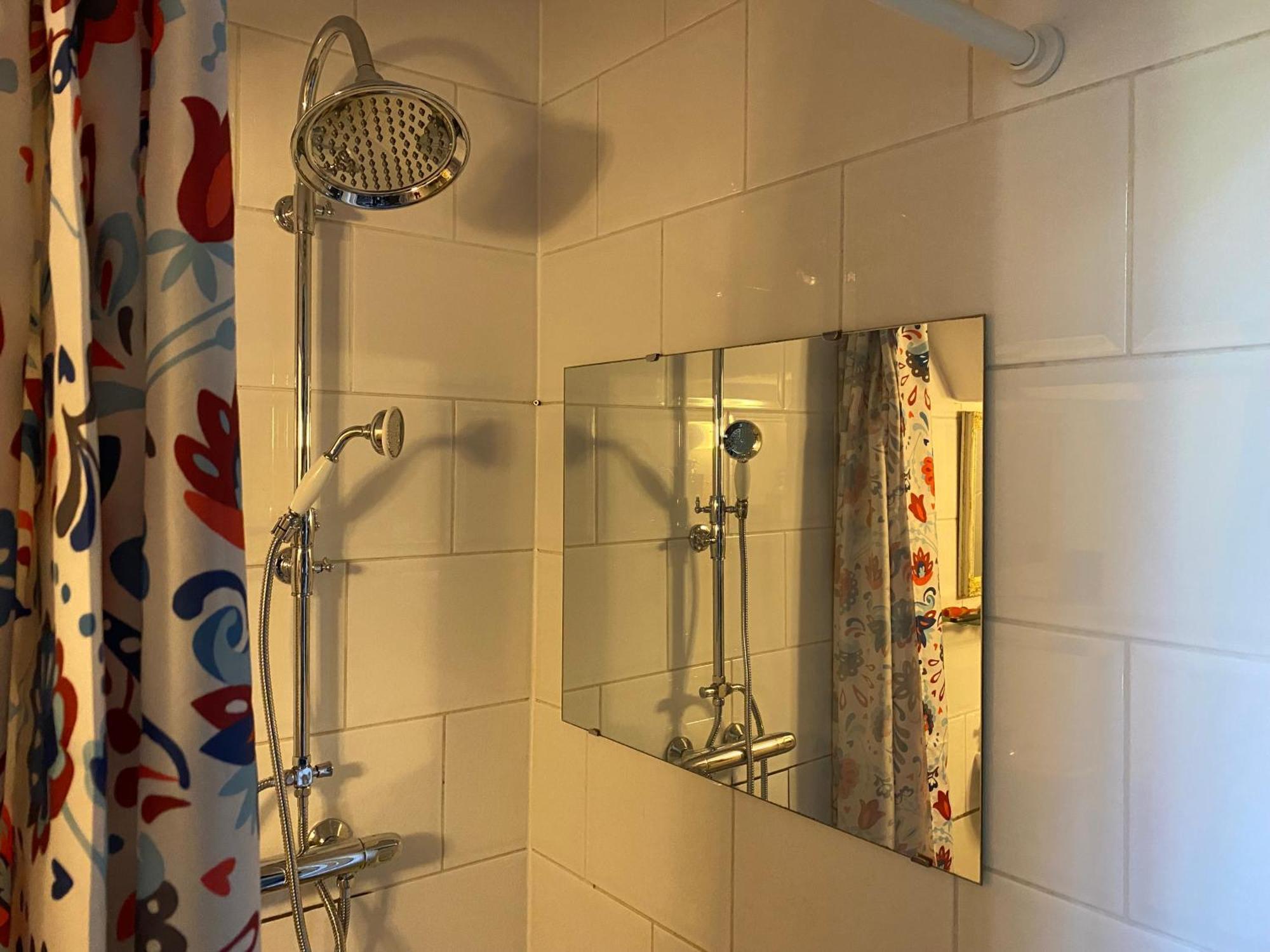 Vakantie Appartement Goedereede Let Op De Badkamer Moet Met Andere Gasten Gedeeld Worden ภายนอก รูปภาพ